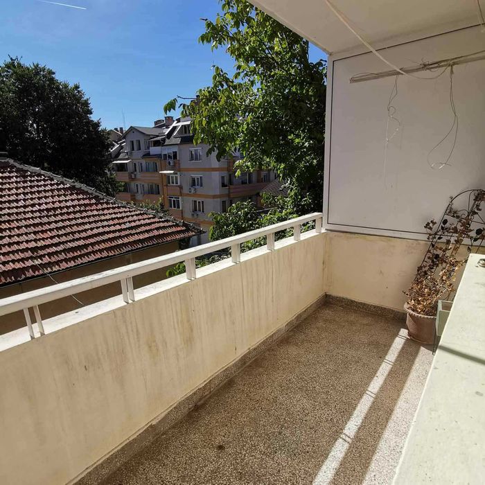 Собственик продава 4-стаен апартамент в град Плевен, 9ти квартал