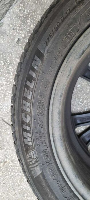 Vand set 4 jante cu cauciucuri de iarna R17 pentru bmw seria 3 F30