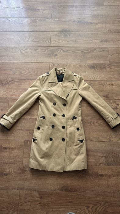 Оригинален дамски тренчкот Burberry