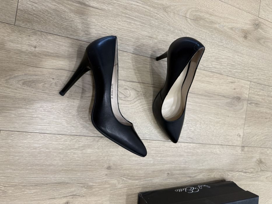 Туфли черные кожаные размер 37