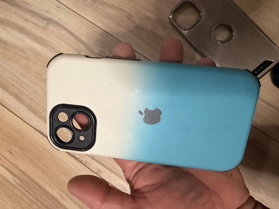 Кейсове iphone 13