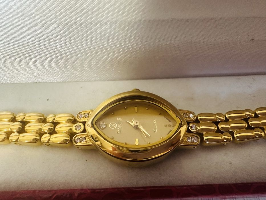 Срочно продам золотые часы