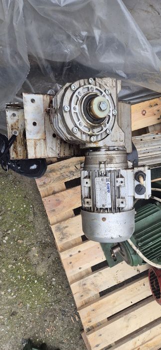 Vand motor electric mai multe buc