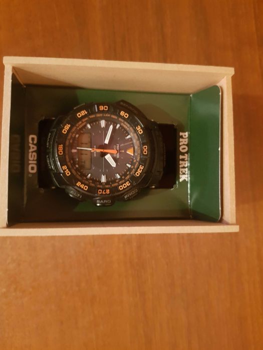 Продам Часы Casio Pro Trek PRG-550-1A4DR