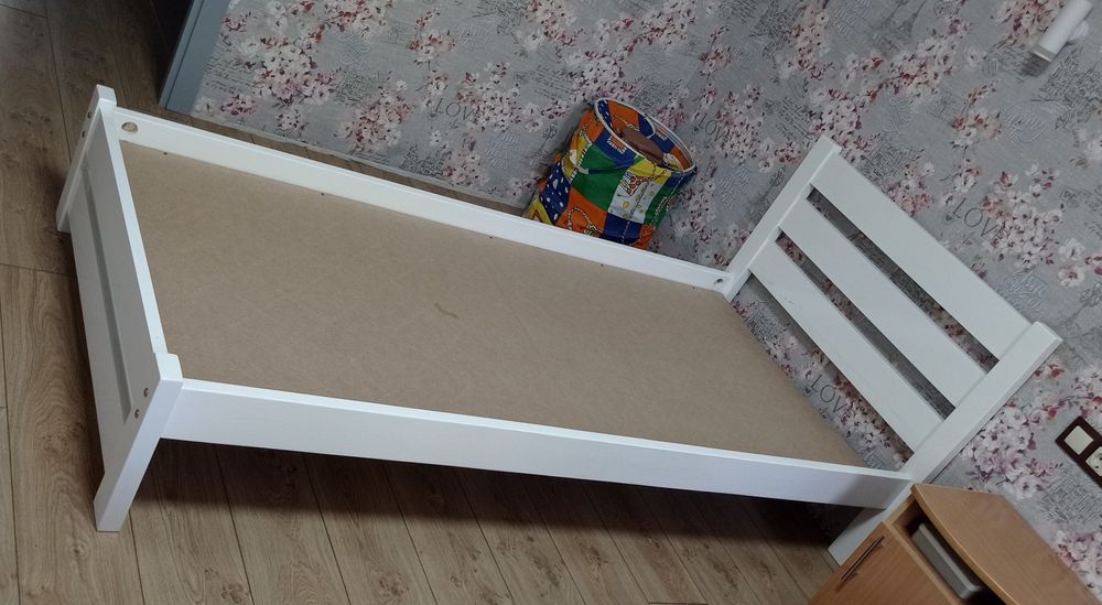 Кровать односпальная 90х200