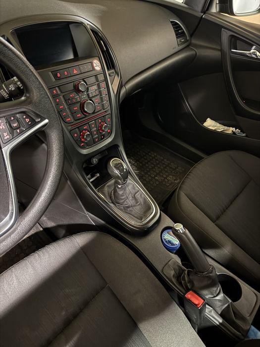 OPEL Astra 2015 — imagine 3