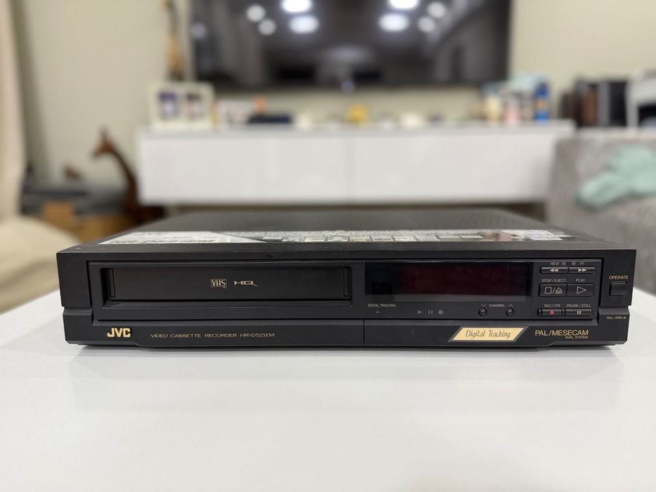 Видео плеър / рекордер JVC HR-D521EM