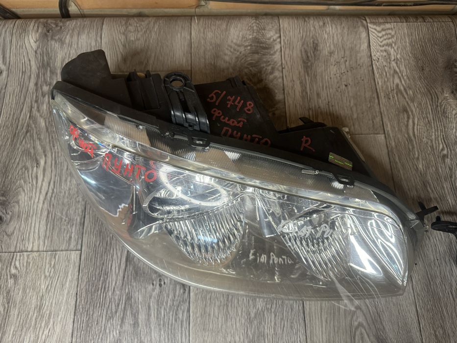 Фары на Фиат Пунто