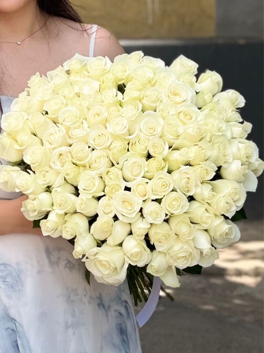 Сегодняшние цветы 101 роза