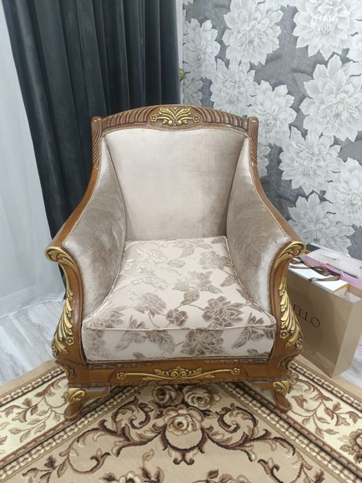 Продам кресло 1 шт 200000