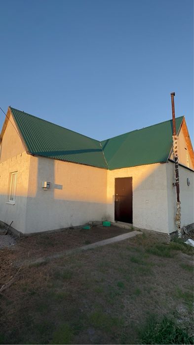 Продам дом в строительном