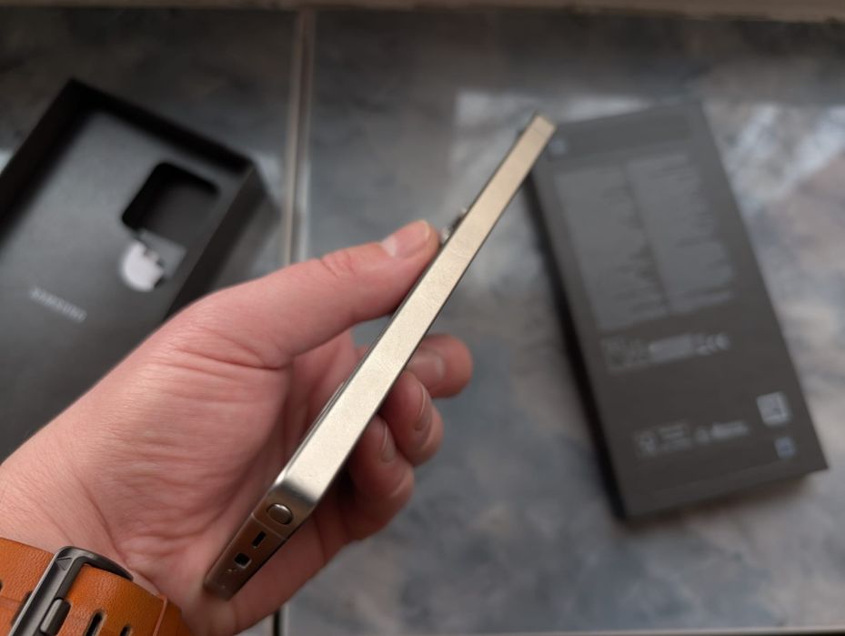 Samsung S25 Ultra 512 GB Natural Titanium full box impecabil