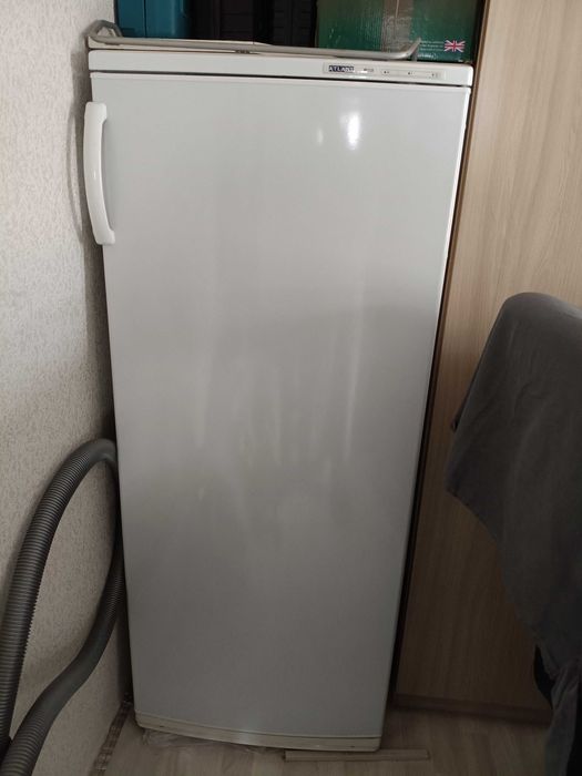 Продам морозильную камеру