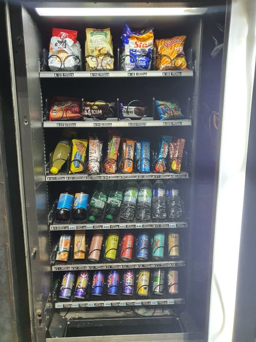 Хладилна Вендинг Снакс Автомат Машина BVM