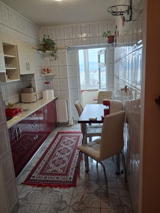 Vând apartament cu o cameră, Calea romanului( lângă OMV)