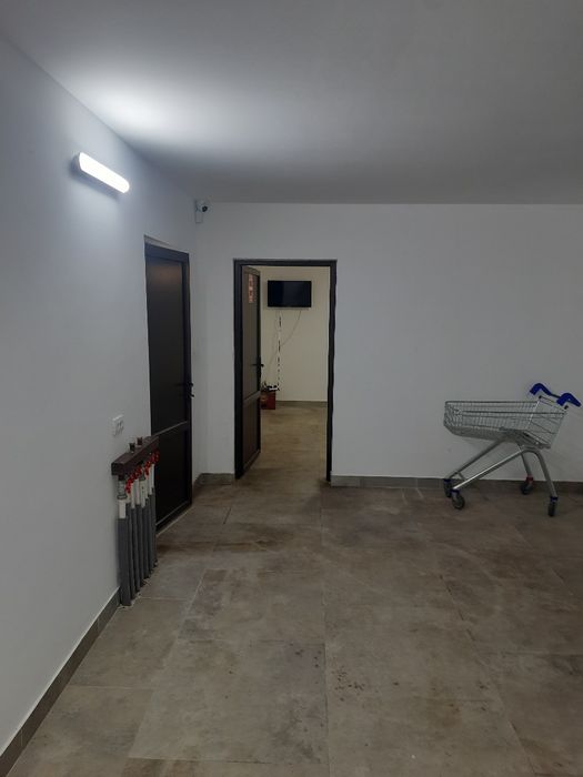 Spaţiu Comercial de vànzare în Vadu Moldovei E 85