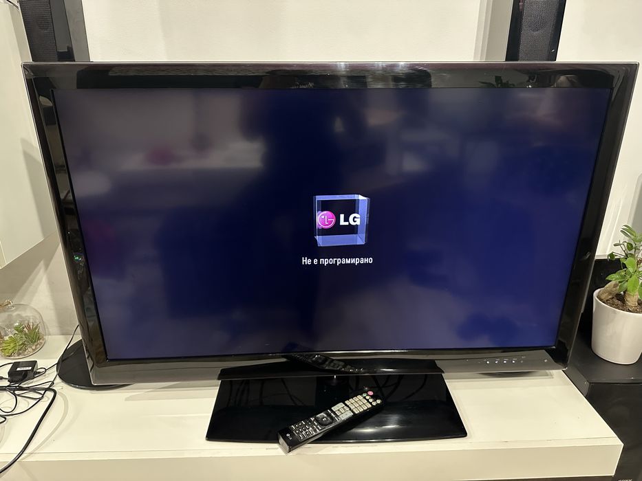 Телевизор LG 43”