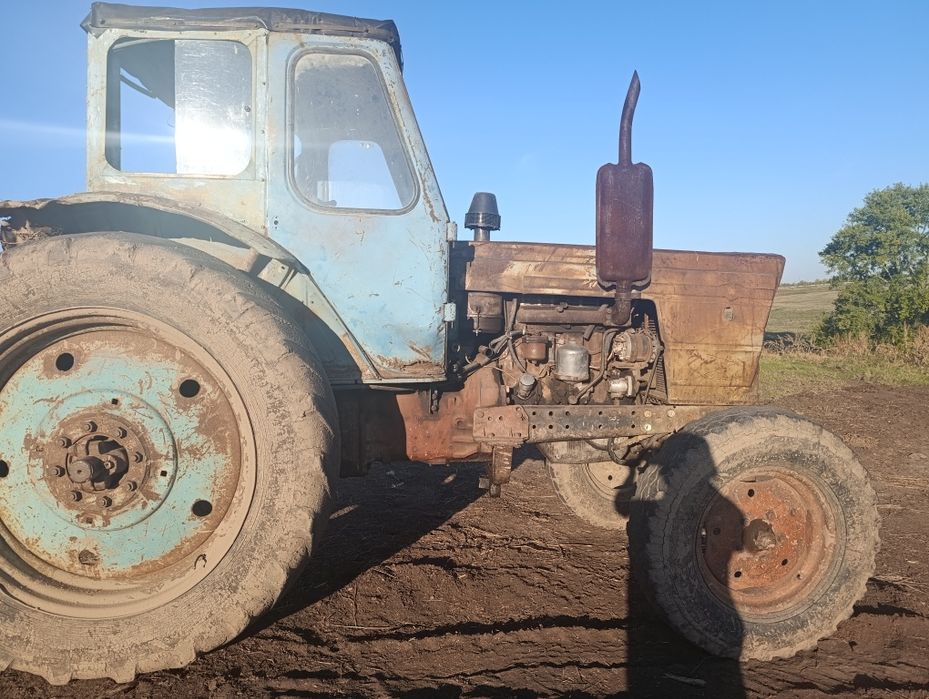 Продам два  трактора,косилку