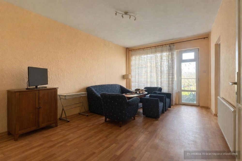 Тристаен апартамент за продажба в жк. Тракия