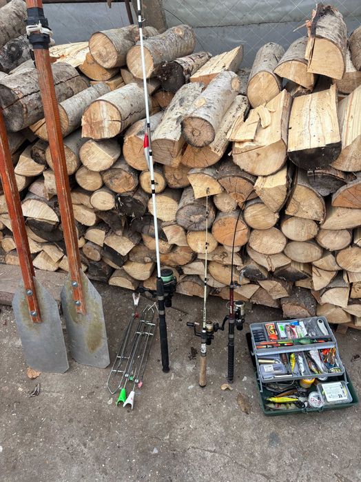 Продавам лодка сепия 2 тутраканка напълно оборудвана