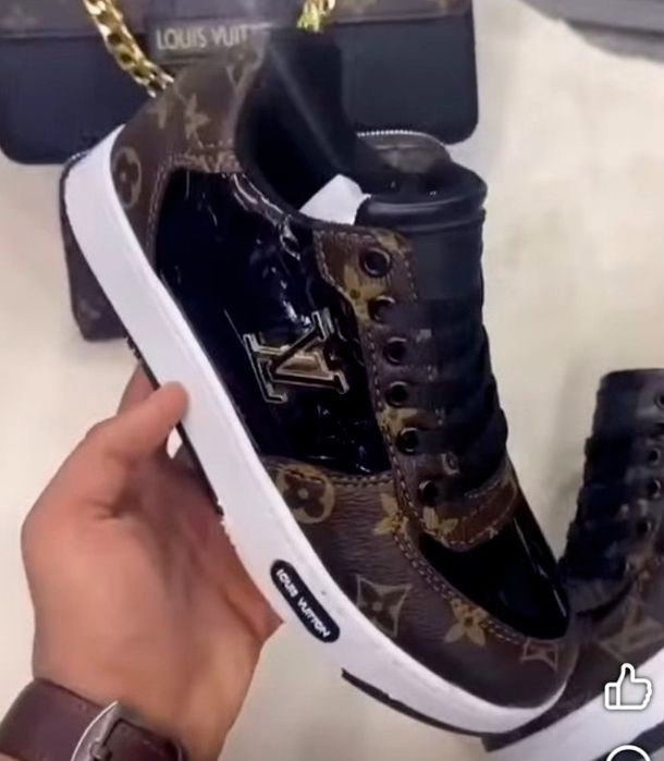 Adidasi LV new model, saculet, etichetă