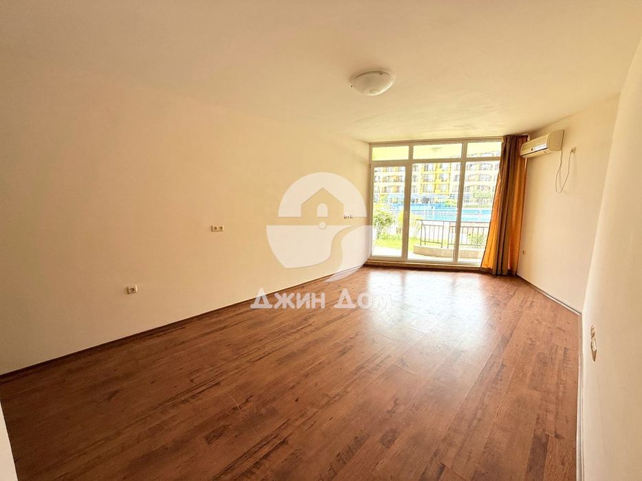 Продава се Двустаен апартамент в к.к. Слънчев бряг - 74 кв.м за 1082 €/кв.м - Снимка #4