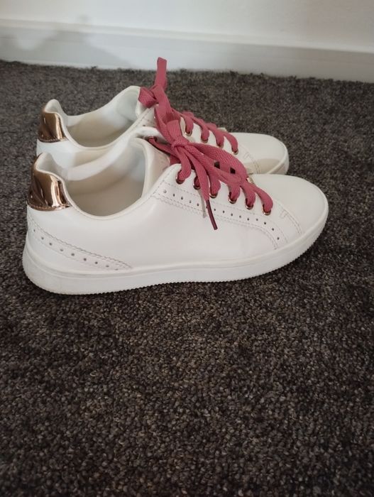 Adidași albi Only nr 35