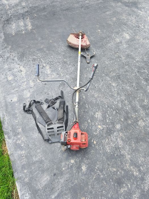 Motocoasa cu disc si husa si  fir.