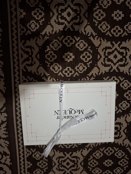 Vand adidasi Alexander Mcqueen