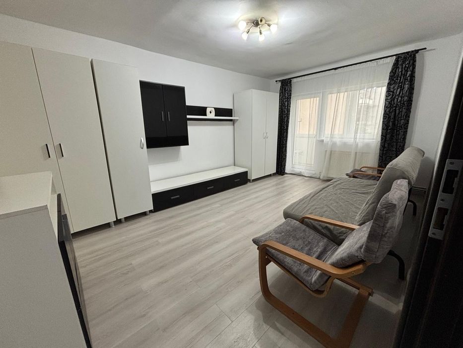 Închiriez apartament cu 3 camere  confort 1