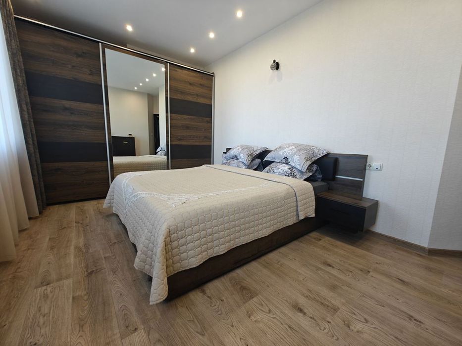 Продава се Тристаен апартамент в София, Връбница 2 - 120 кв.м за 2417 €/кв.м - Снимка #7