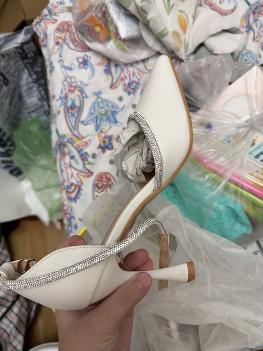 Белые туфли кожанные