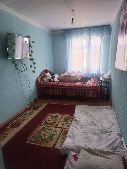 Продам квартиру 3х комнатные 4 етаж с гаражом можно через банк