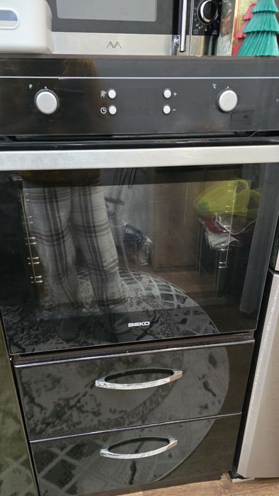 Продам встроенный духовой шкаф