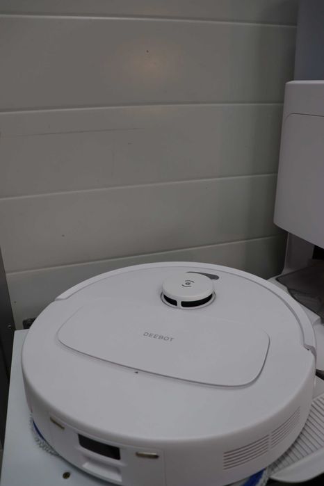 Прахосмукачка робот ECOVACS N30 Pro OMNI, моп с гореща вода, сушене