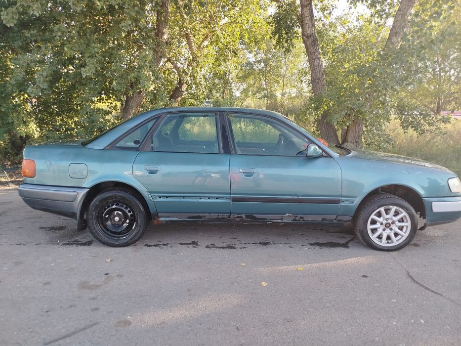 Audi 100 C4. Объем 2,3.