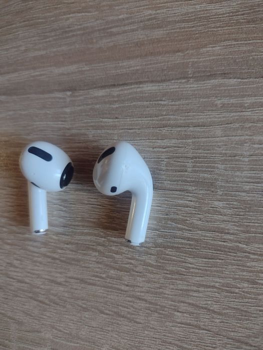 Apple Airpods Pro лява и дясна слушалка