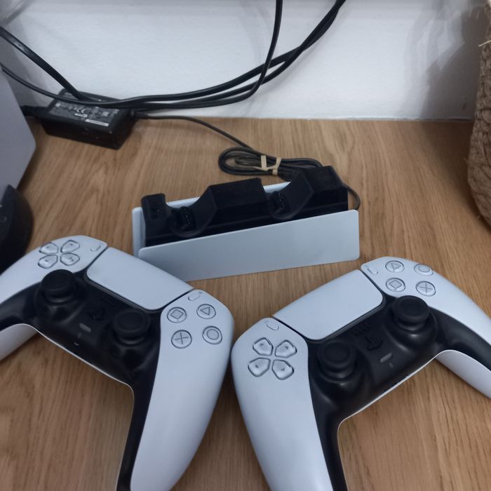 PS5 в хорошем состоянии