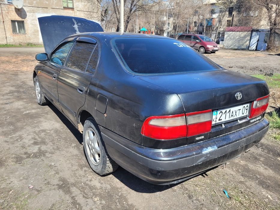Продам Тойота карина Е