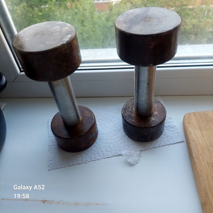 Продам гантели 2шт