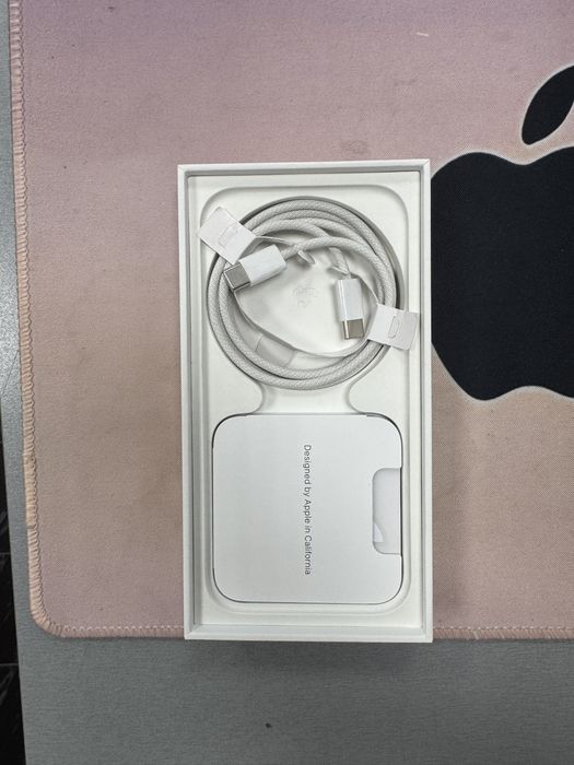 iPhone 15 Pro 256GB White