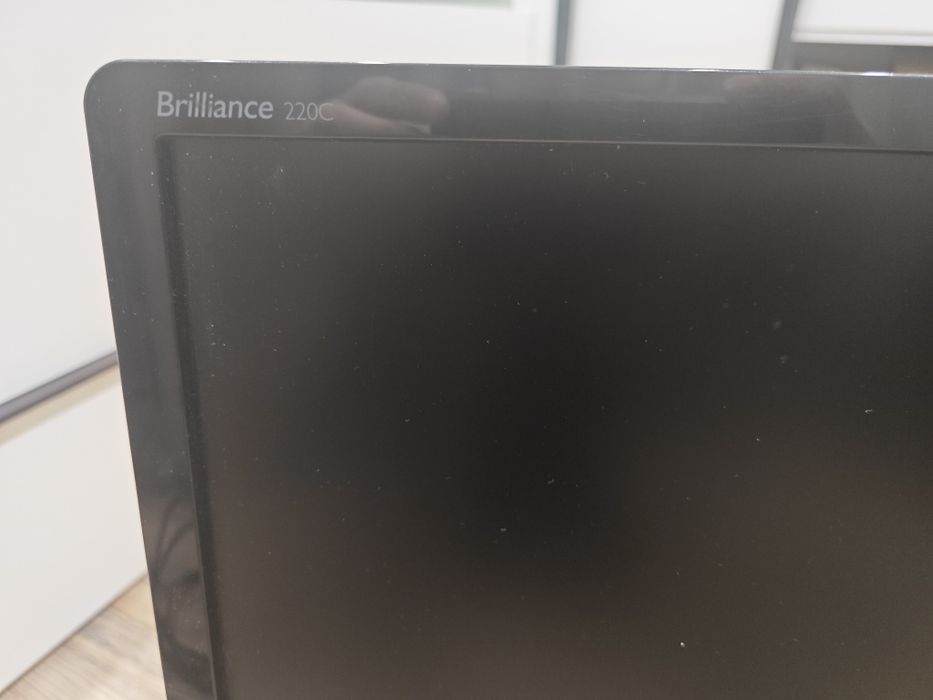 Монитор Philips 220C1