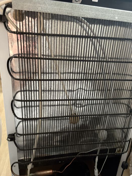 Продам мини холодильник Бирюса