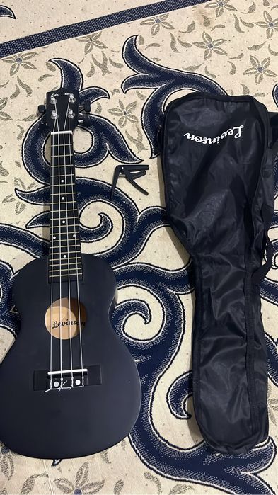 Укулеле комплектованный