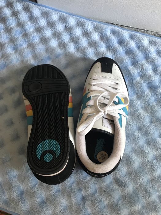 Маратонки…………………..