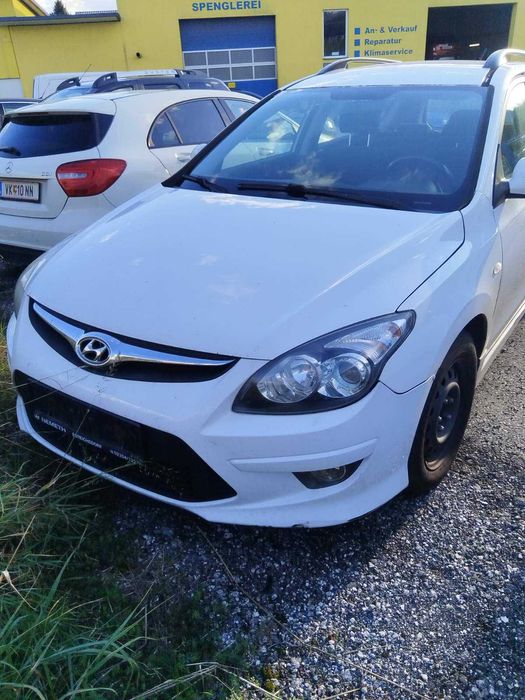 Hyundai i30 1.6ctdi на части