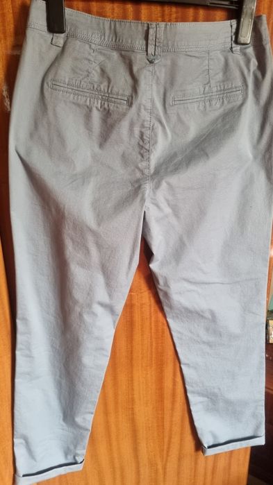 Vând pantaloni, gri-bleu,stare impecabila