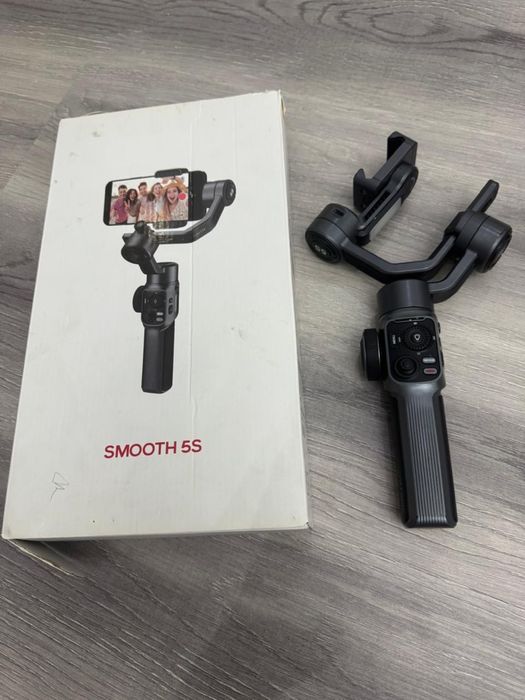 Zhiyun Smooth 5S — стабилизатор для смартфона