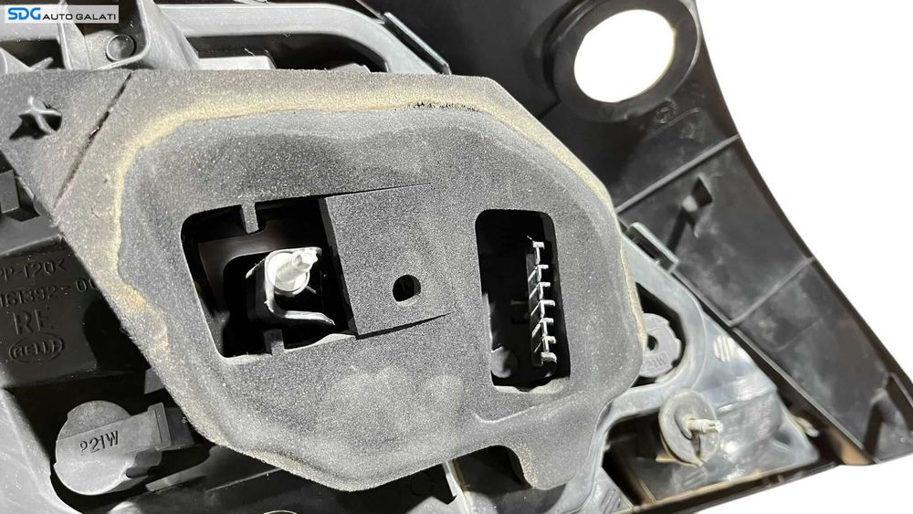 Stop Lampa Tripla Dreapta Opel Astra H Hatchback Scurt 2004 - 2010 Cod 342691834 (Colantata) [L5381]