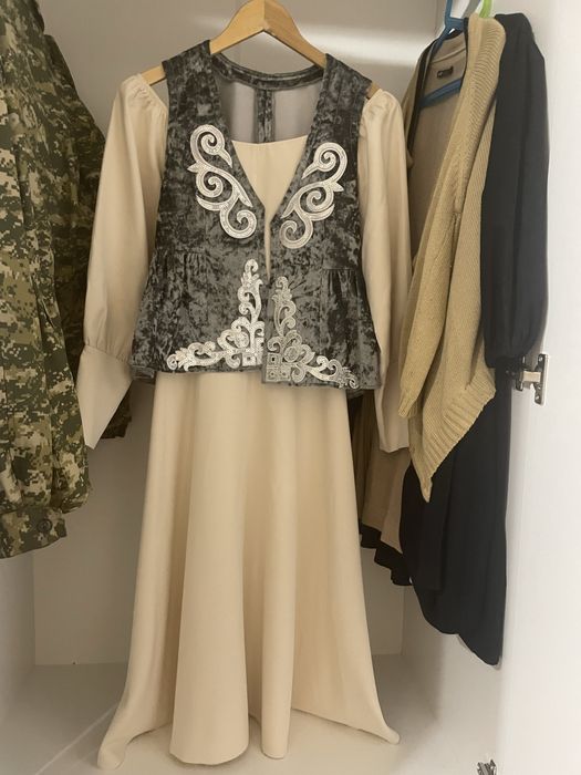 Платье молочное летнее, без жилета